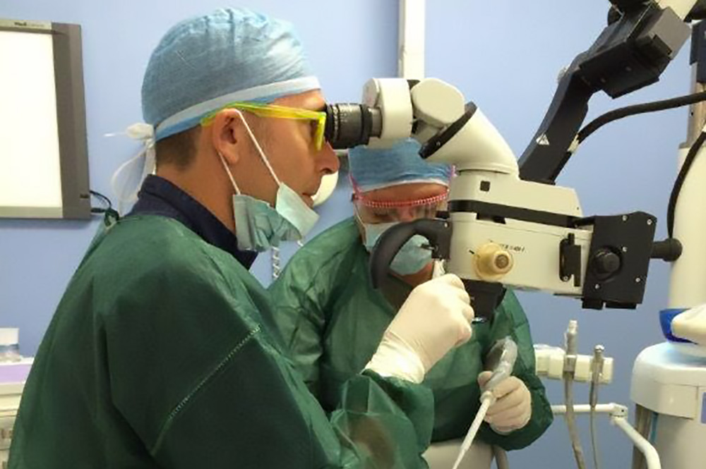 The use of the operating microscope in periodontology